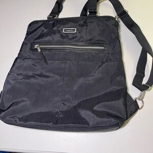Baggallini Black Messenger Bag.
